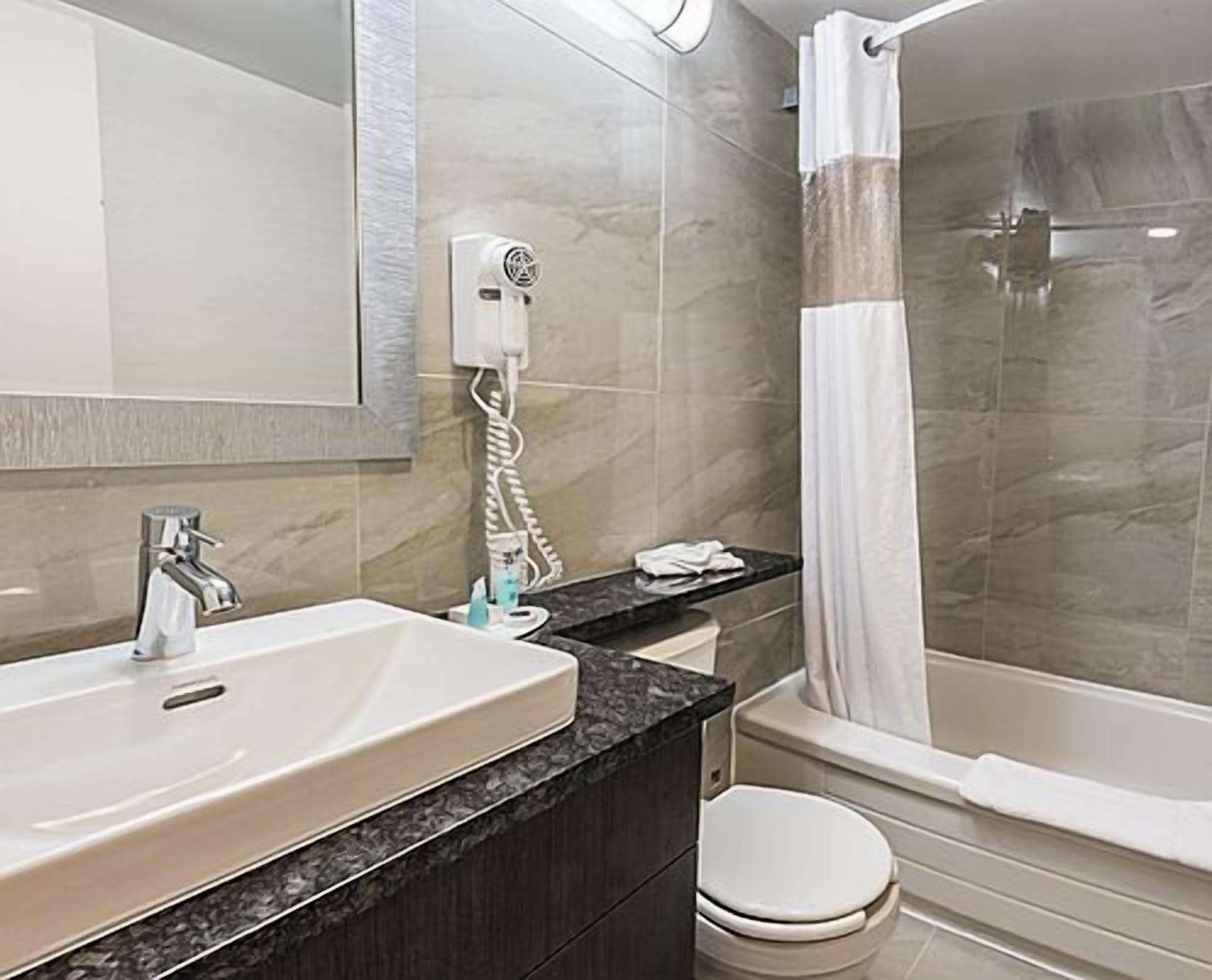 Hotel Chrome Montreal Centre-Ville Экстерьер фото
